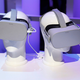 Miles de mandos de las nuevas headsets de Oculus tienen mensajes secretos por dentro.
